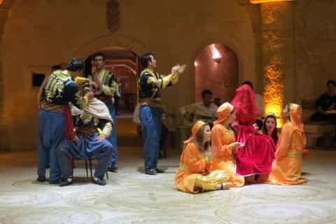 Dinner Show Traditional